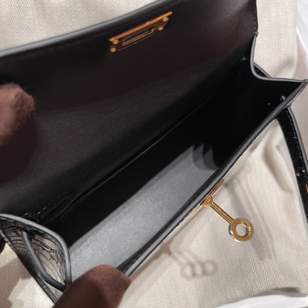 에르메스 미니 켈리백 블랙 금장 샤이니 악어가죽